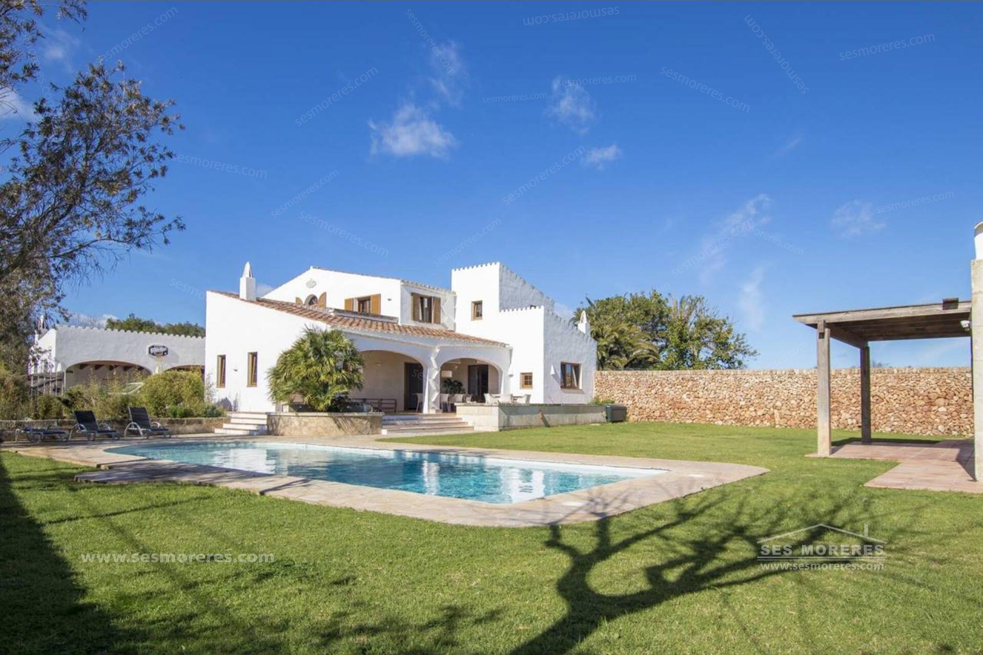 Country house in Trebaluger, Es Castell